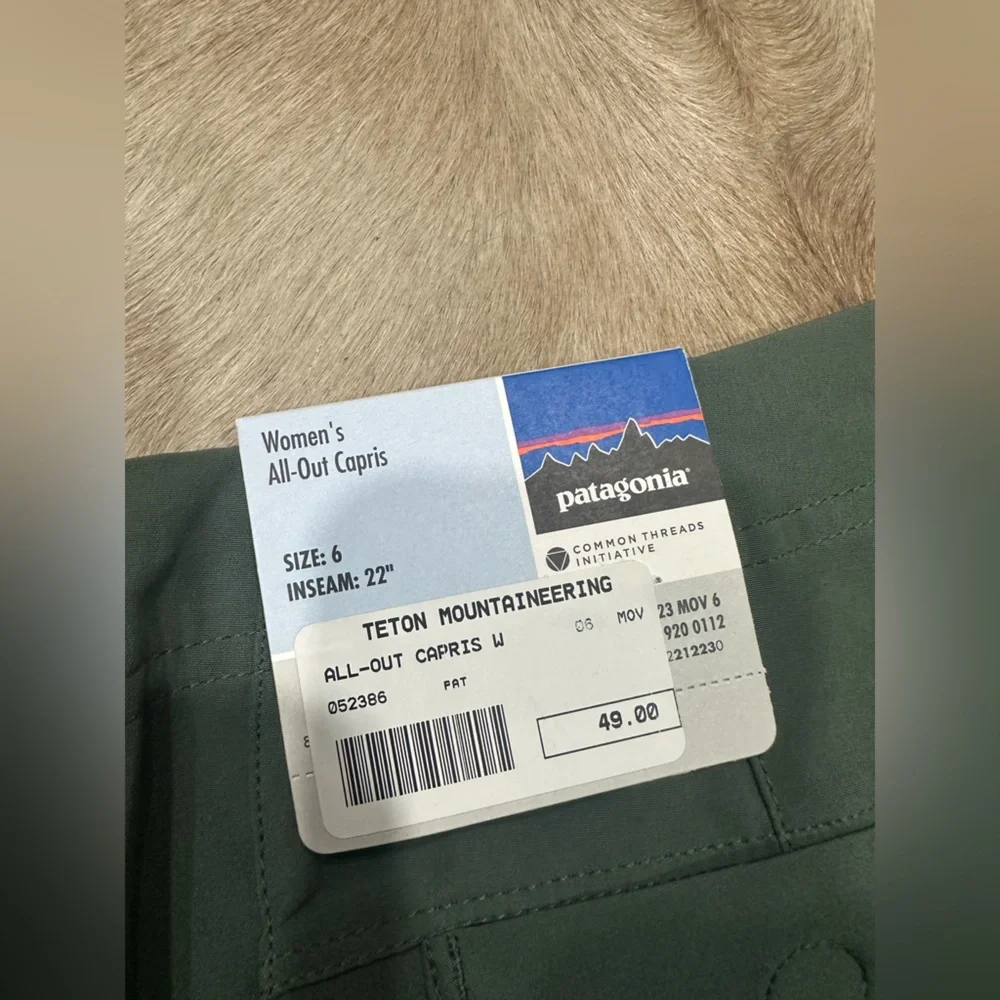 Patagonia All Out Capri Women's Sz 6 Olive Green Hiking Outdoor Stretch NWT - Picture 3 of 5